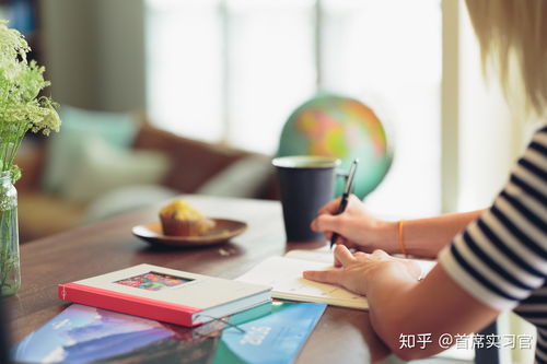 家有新人初入職場 一份家庭教育視角的入門忠告與陪伴指南\n\n親愛的家長朋友 \n當您的孩子手握入職通知書，躊躇滿志地踏入寫字樓的玻璃門時，您是否也在暗地里揪心？這不僅是孩子人生劇本的全新篇章，更是家庭教育智慧的“變現”時刻。今夜，我們不曬工資單也不砸硬回憶，談談那封向職場遞出道聲的背后，需要怎樣的家庭背書、情緒兜底與柔軟成長哲學。\n\n為您準備的這份清單——不講成敗廢話，不全俗世江湖冊頁，只與您構建讓孩子有所把穩的行風來勢 “三件事不進家里鬧意氣”“兩項功夫打下半世沉定”。只需每天吸收一路之上一兩槽精